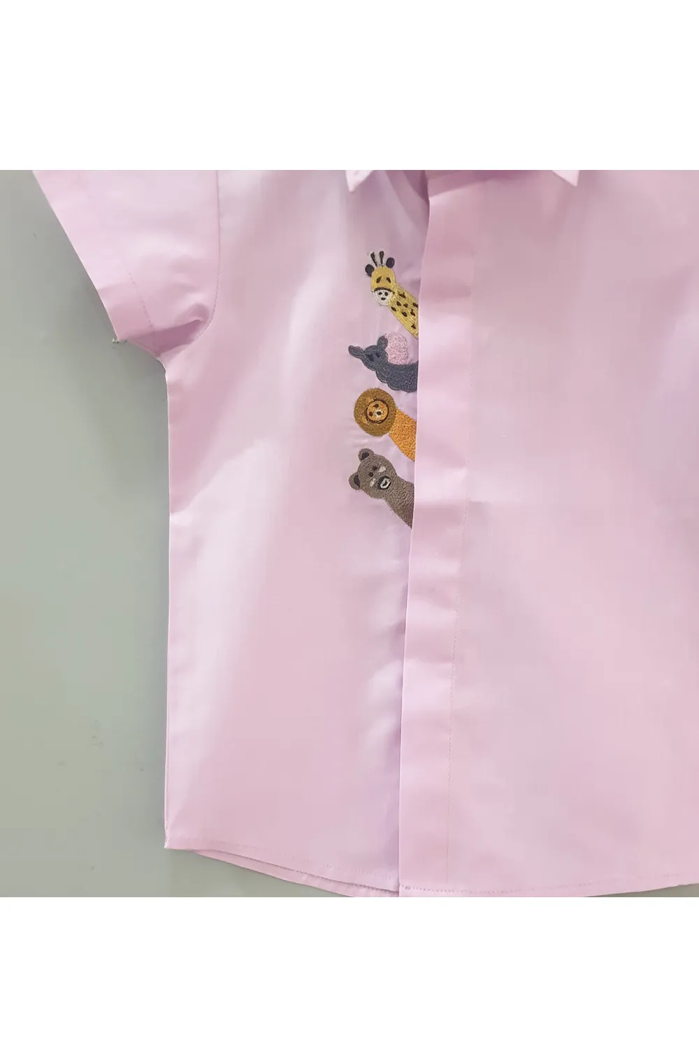 Animal embroidred lavender short sleeves shirt