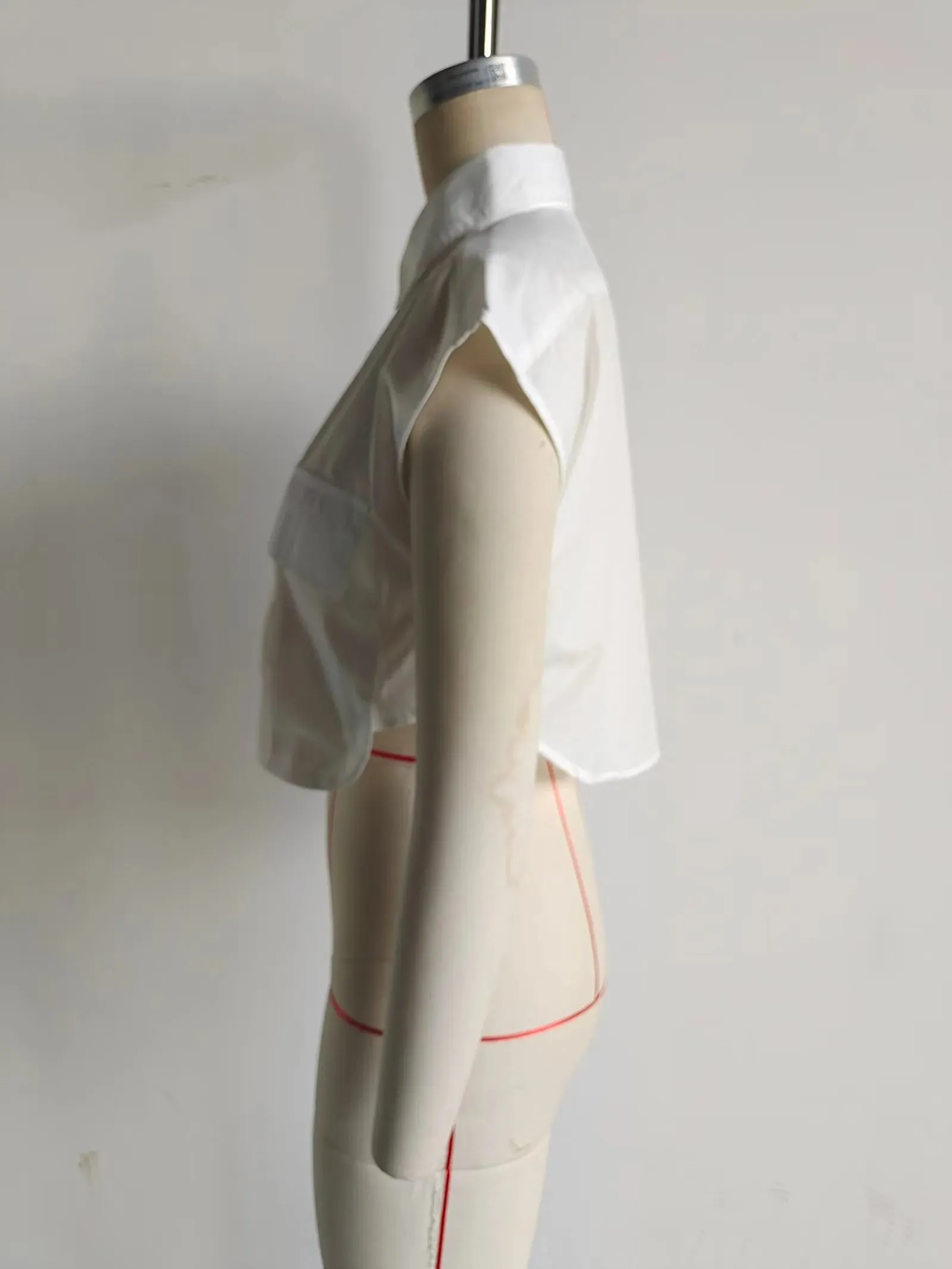 Cropped Sleeveless Shirt