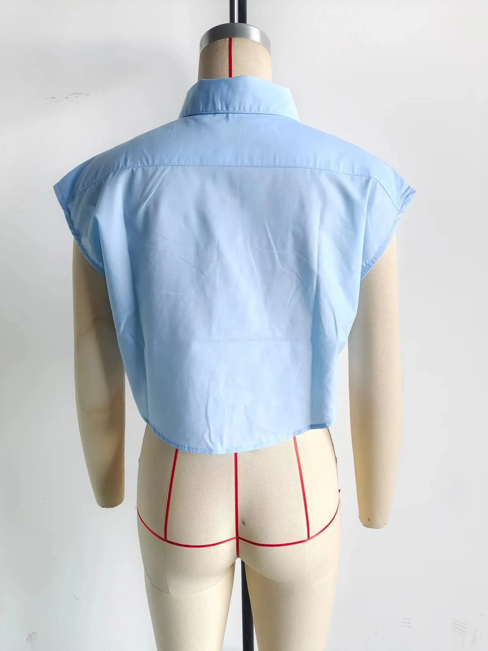 Cropped Sleeveless Shirt