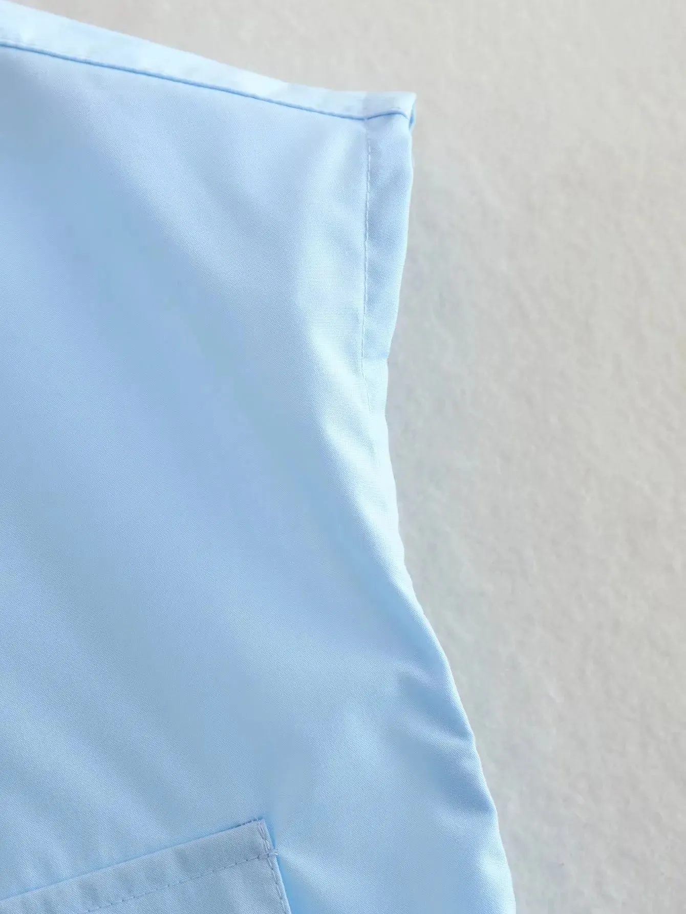 Cropped Sleeveless Shirt