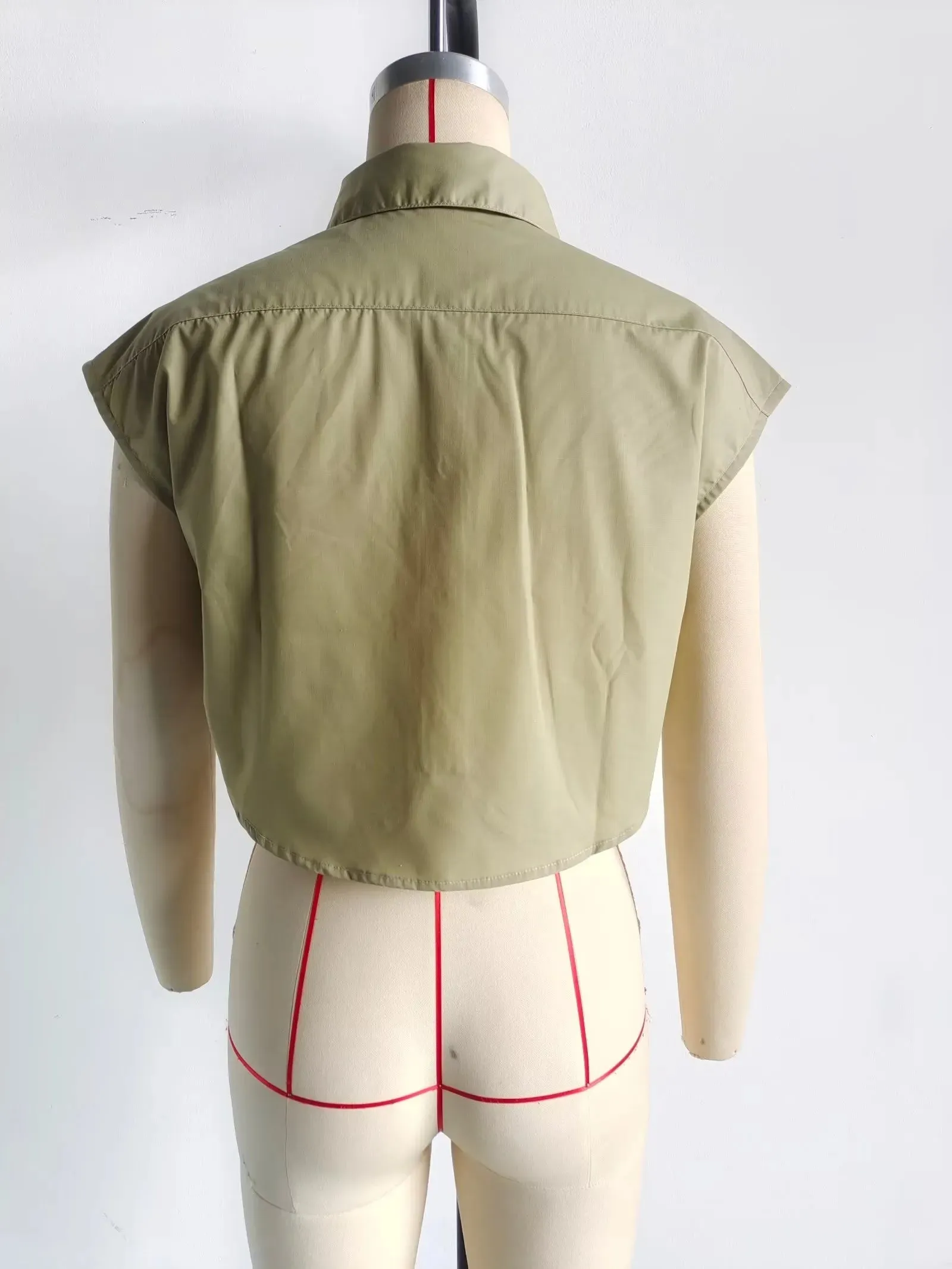 Cropped Sleeveless Shirt