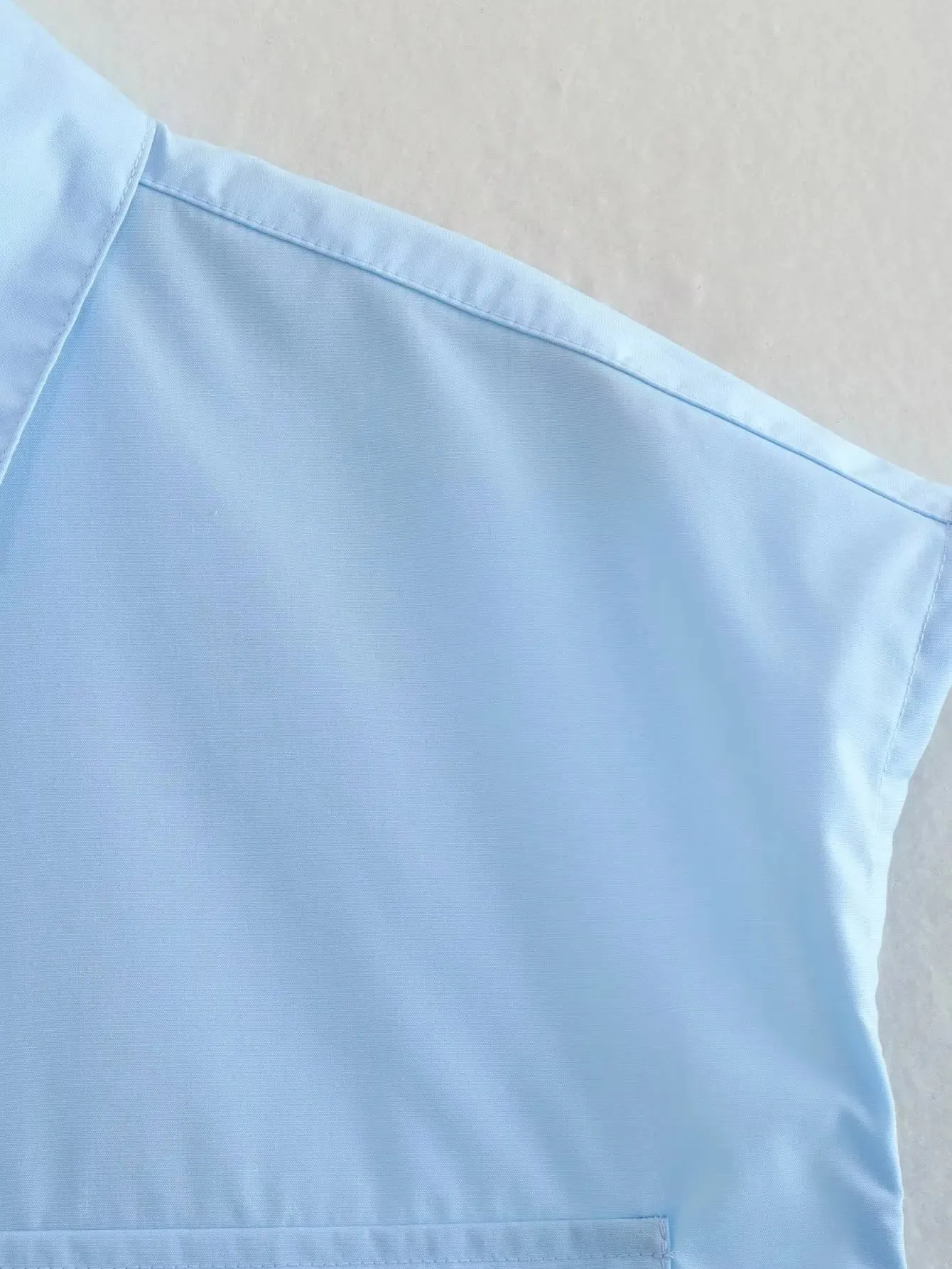 Cropped Sleeveless Shirt