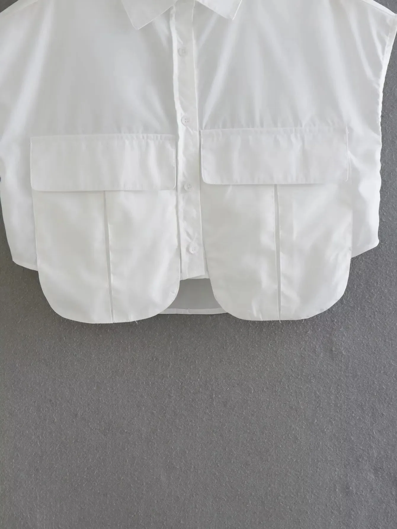 Cropped Sleeveless Shirt