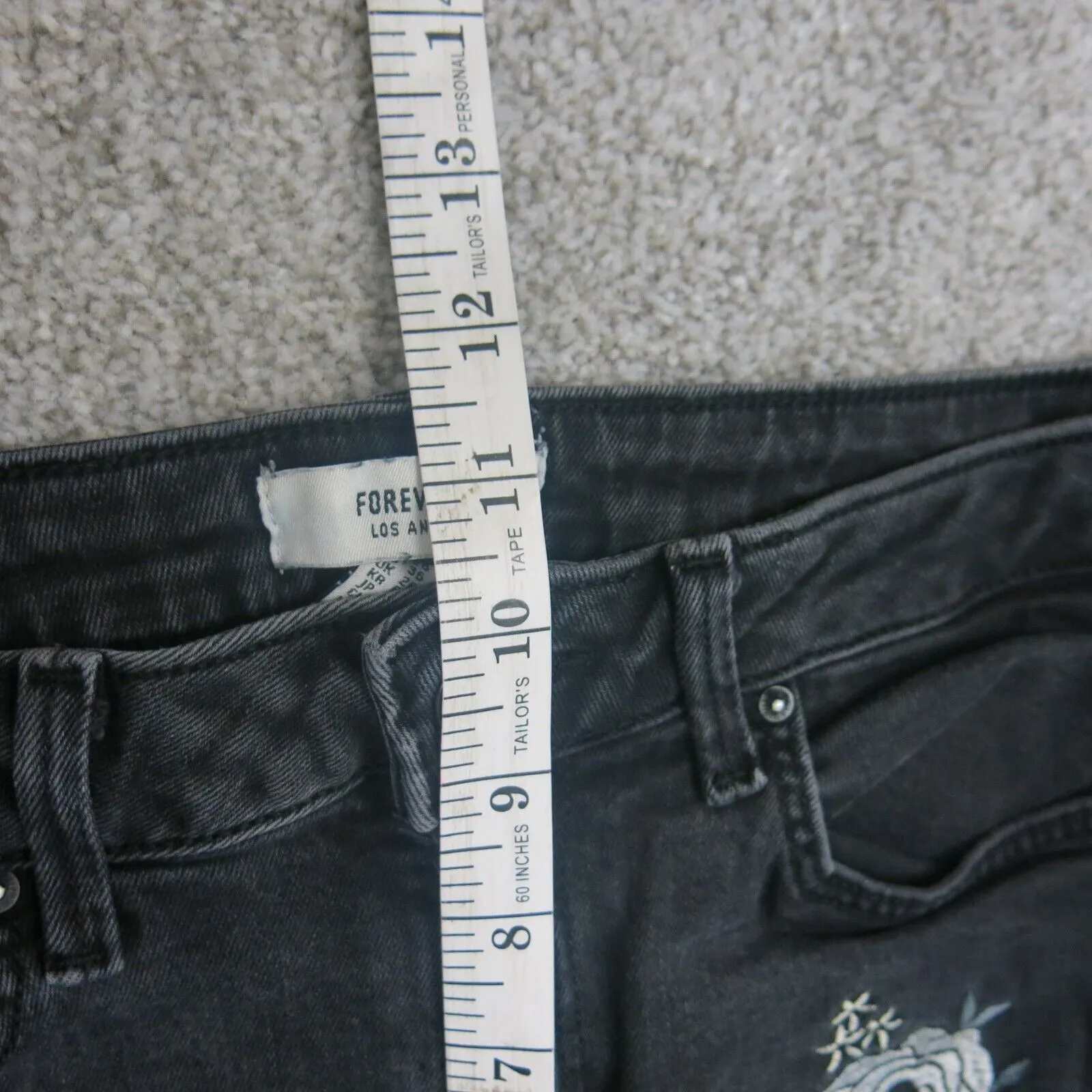 Forever 21 Womens Jeans Skinny Leg Raw Hem Denim Stretch Mid Rise Black Size 26