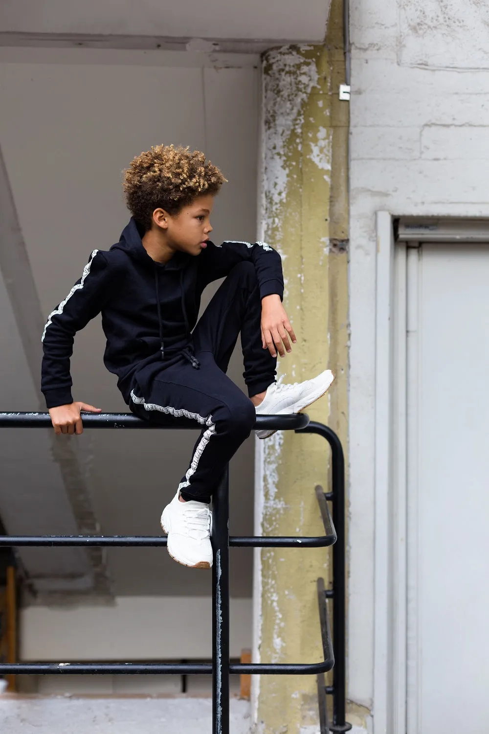 Levv Tracksuit BANDNO2 W200