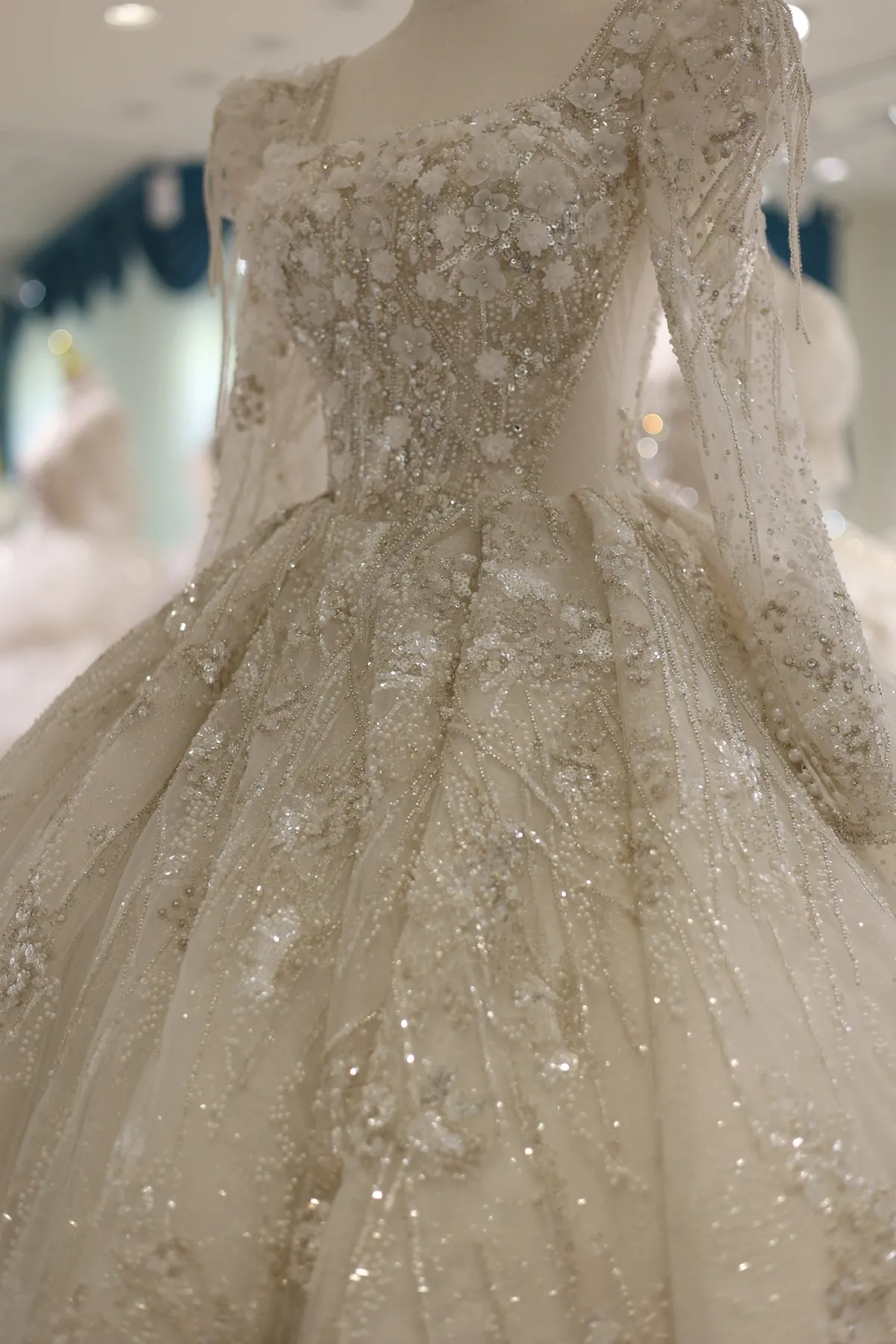 Luxury 3D Floral Lace Long Sleeves Ball Gown Wedding Dress RS007