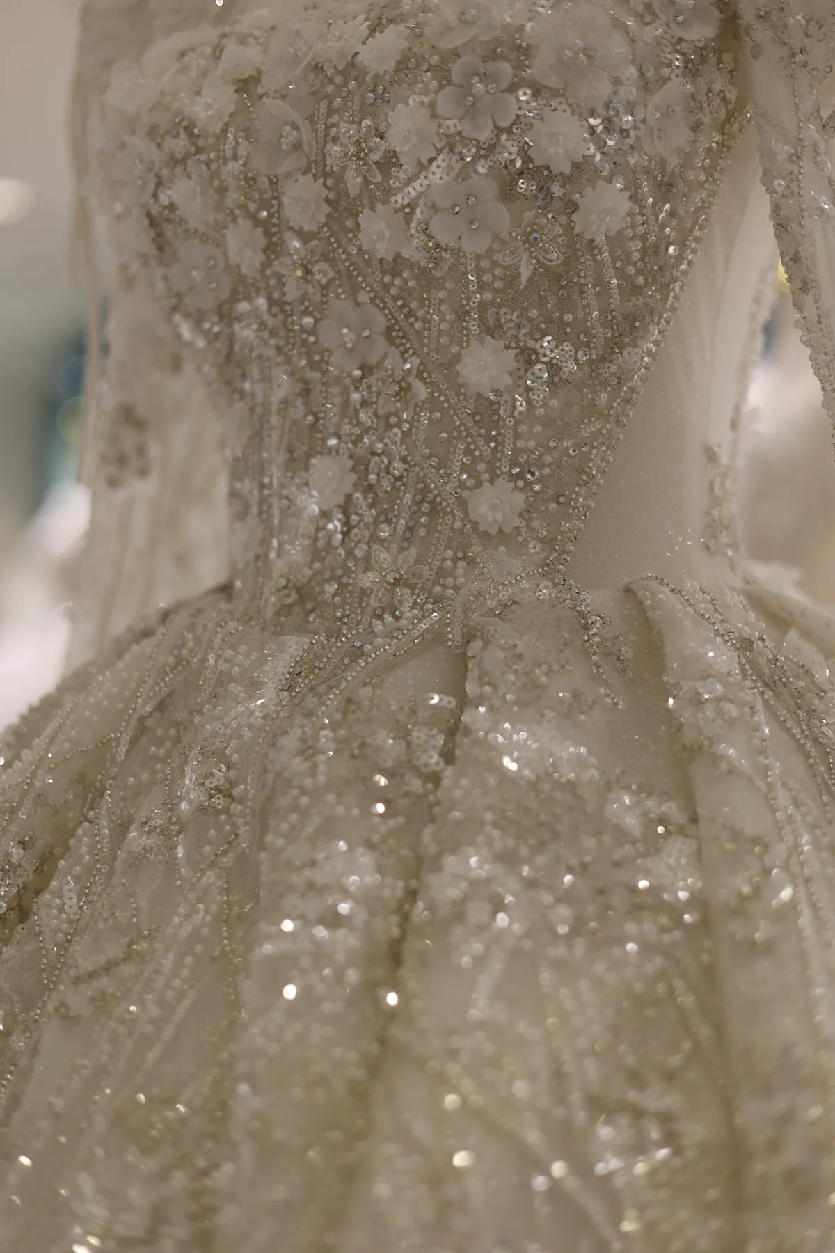 Luxury 3D Floral Lace Long Sleeves Ball Gown Wedding Dress RS007
