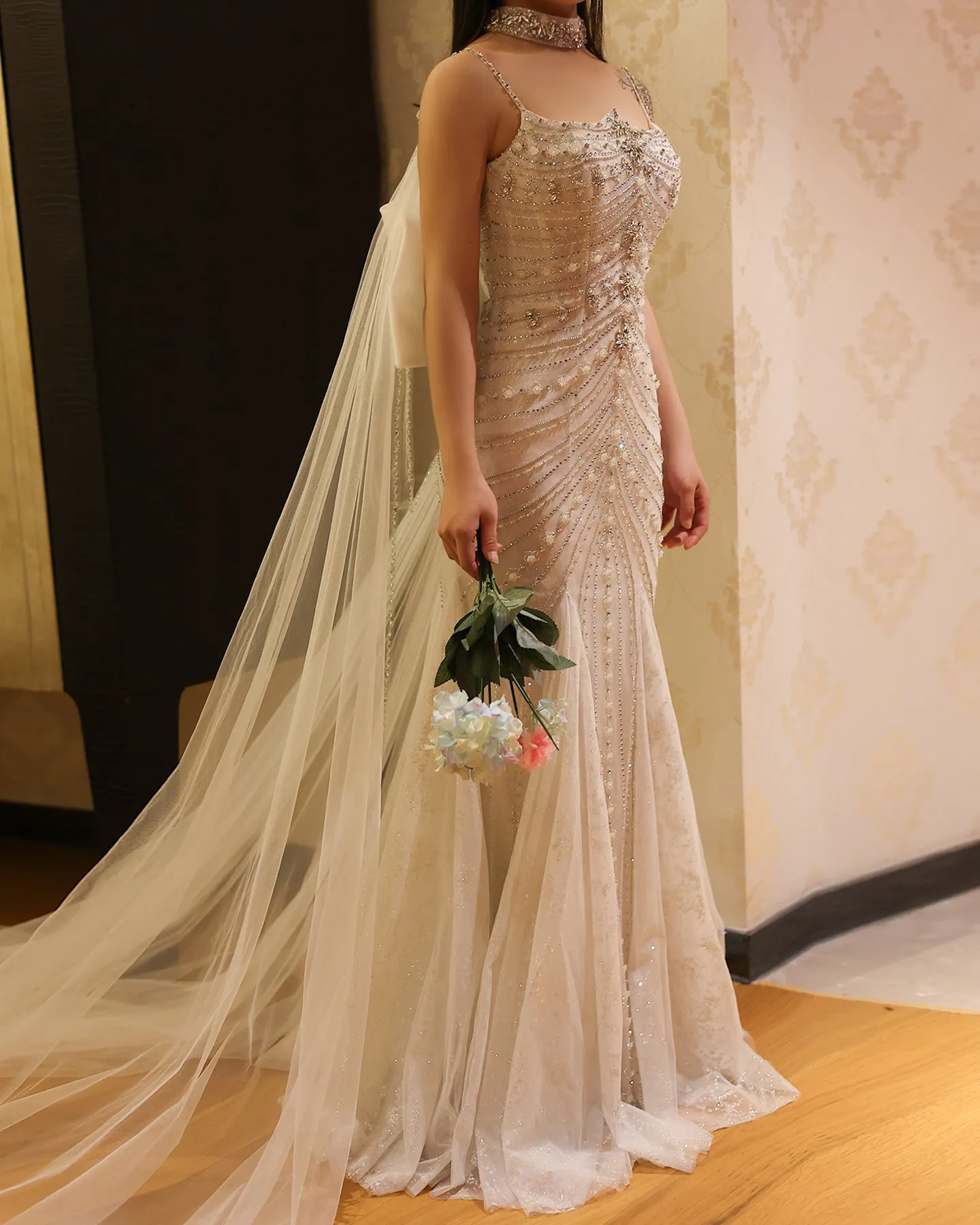 Luxury Crystal White Mermaid Wedding Dress with Bow Cape SS527