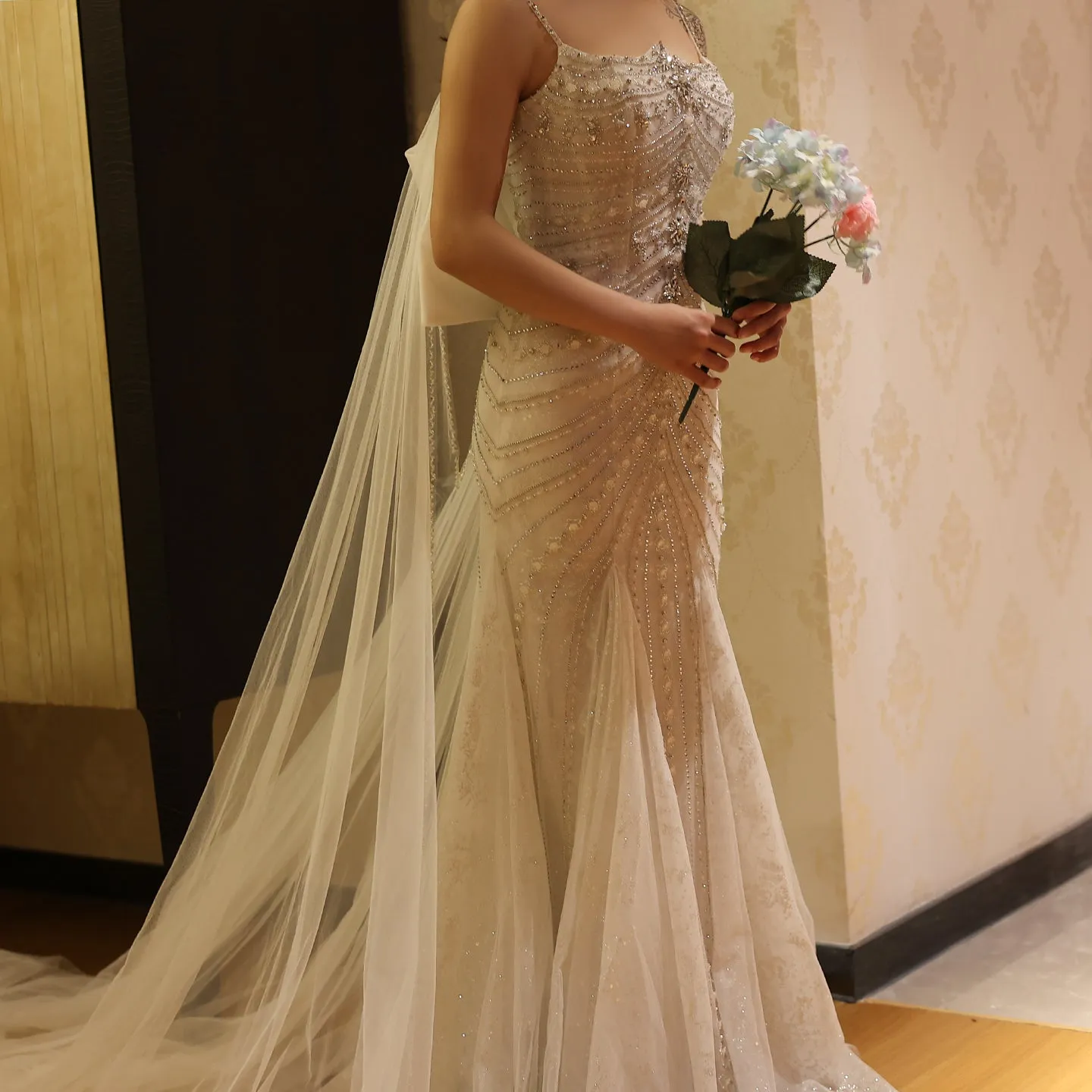 Luxury Crystal White Mermaid Wedding Dress with Bow Cape SS527