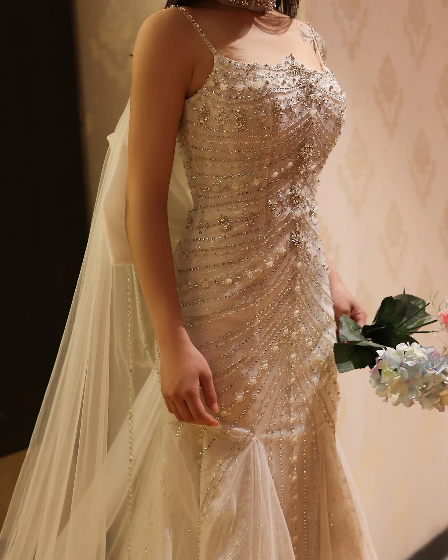 Luxury Crystal White Mermaid Wedding Dress with Bow Cape SS527