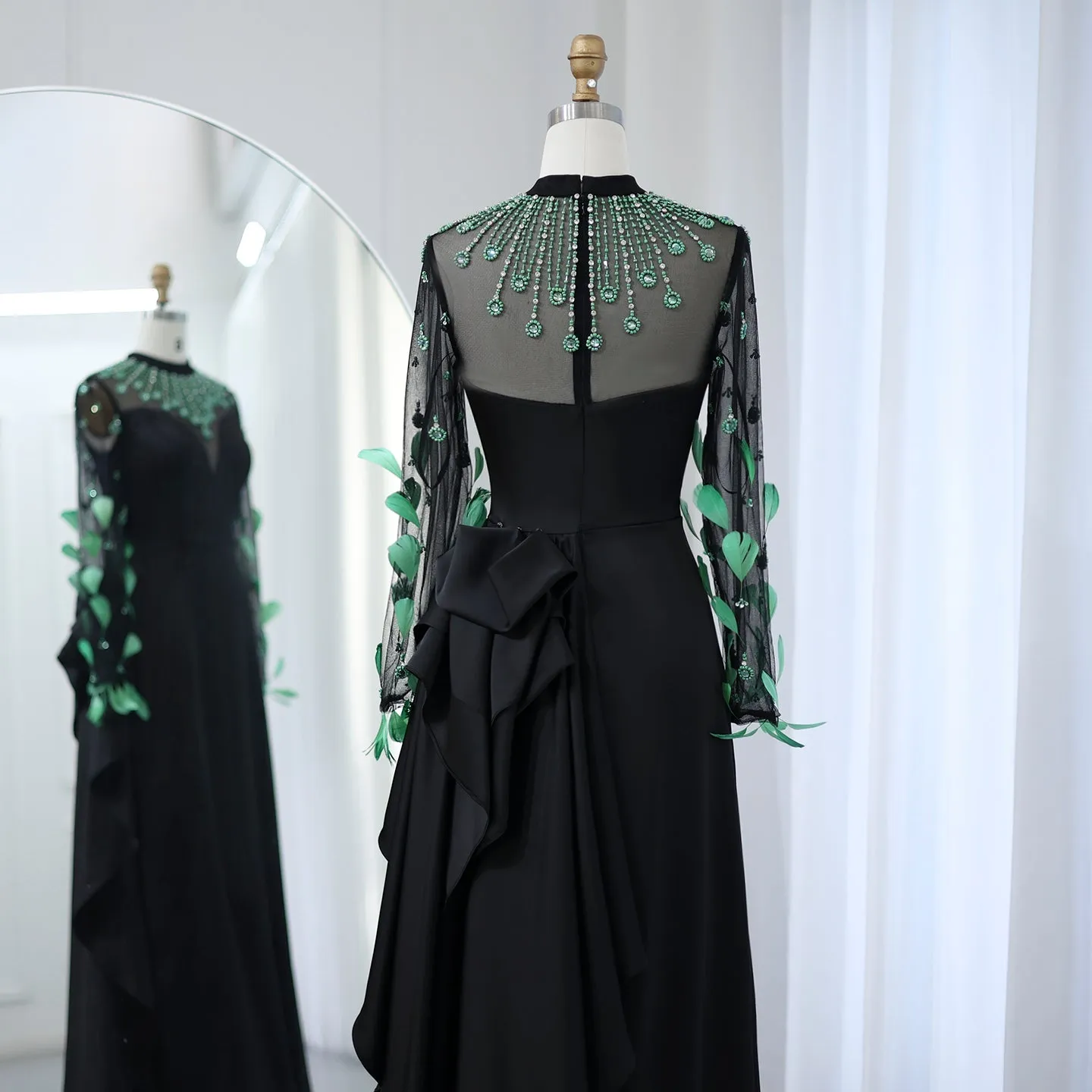 Luxury Feathers Black Long Sleeves Evening Dress SS457